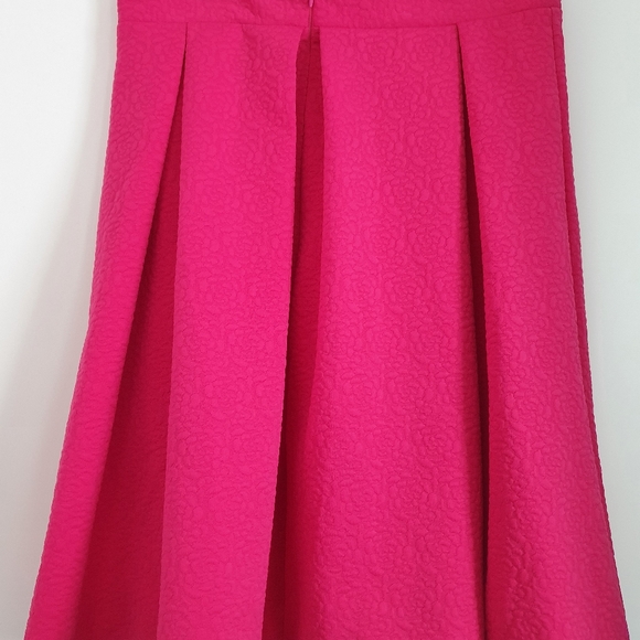 Chic Wish hot pink skirt with embossed rose pattern - size XL - Picture 3 of 5
